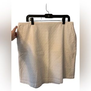 LL BEAN FAVORITE FIT WHITE EYELET FAIRHAVEN‎ A-LINE SKIRT SIZE 14 Pet